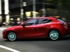 mazda3_hatchback_2013_action_02