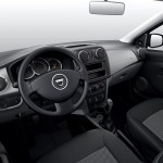 Dacia-Sandero_2013_int