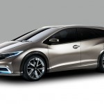 Honda Civic Tourer ser produktionsklar ud, men LED-forlygterne bliver formentlig mindre avancerede på serieudgaven.