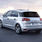 Som på Opel Insignia følger baglygterne med op, når man åbner bagklappen på C4 Picasso.