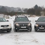 Nissan Qashqai (til venstre) og Suzuki S-Cross (højre) er Dacia Dusters direkte konkurrenter. De er bedre, men også væsentligt dyrere.