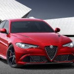 Alfa Giulia er præget af overraskende bløde former - men er også bredskuldret og med en lang motorhjelm. Navnet stammer fra en berømt Alfa-model fra 60erne.