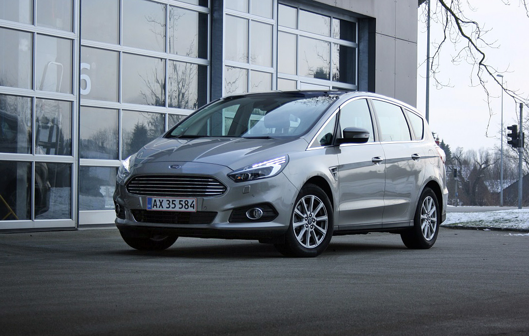 TEST: Mere komfort i velkørende Ford S-Max -