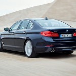 Modsat tidligere modelskift for 5-serien, vælger BMW denne gang stille evolution af designet. Mest markant er større lygter for og bag.