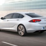 Lang, lav og bred: Opel Insignia Grand Sport får et elegant og coupé-lignende design.