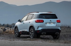 Bløde, venlige former gør Citroën C5 Aircross til sin helt egen i den macho-orienterede SUV-klasse.