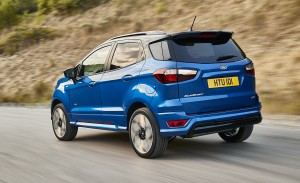 Ford EcoSport ser højere og smallere ud end konkurrenter som Renault Captur og Mazda CX-3. Bagagerummet sluger relativt beskedne 334 liter.