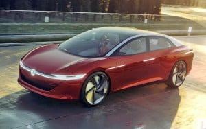 VW Vizzion er en selvkørende elbil, der skal tage kampen op med Teslas populære Model S. Men produktionsudgaven er tidligst klar i 2021.