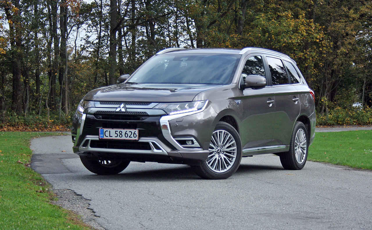 Outlander store phev pris